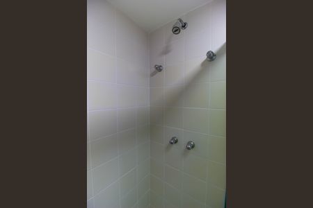 Apartamento à venda com 180m², 4 quartos e 2 vagas Apartamento à venda com 180m², 4 quartos e 2 vagasBanheiro da Suíte 1