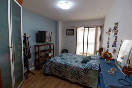 Apartamento à venda com 180m², 4 quartos e 2 vagas Apartamento à venda com 180m², 4 quartos e 2 vagas Suíte 3