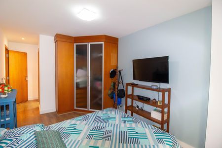 Apartamento à venda com 180m², 4 quartos e 2 vagas Apartamento à venda com 180m², 4 quartos e 2 vagasSuíte 3