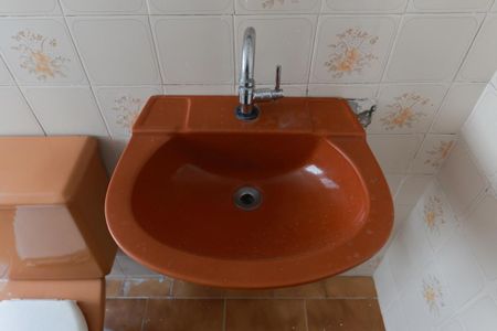 Banheiro de casa para alugar com 1 quarto, 58m² em Vila Baruel, São Paulo