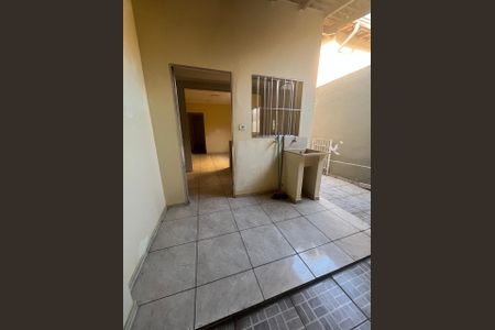 Casa à venda com 124m², 3 quartos e 3 vagasFoto 01