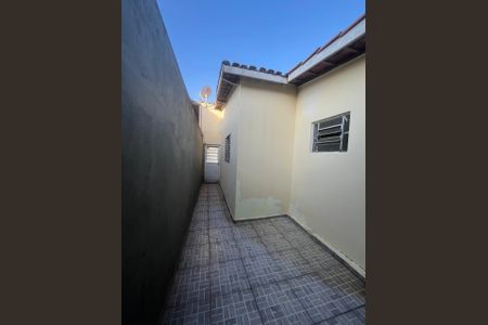 Casa à venda com 124m², 3 quartos e 3 vagasFoto 01