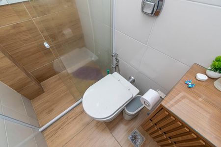 Apartamento à venda com 82m², 2 quartos e 1 vaga Apartamento à venda com 82m², 2 quartos e 1 vagaBanheiro Social