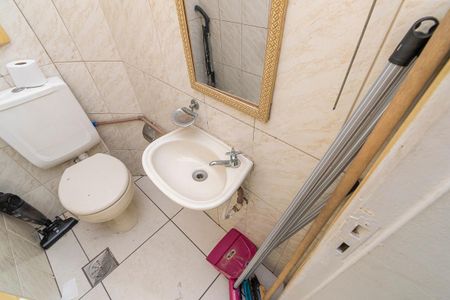 Apartamento à venda com 82m², 2 quartos e 1 vaga Apartamento à venda com 82m², 2 quartos e 1 vagaBanheiro de Serviço