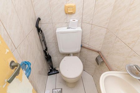 Apartamento à venda com 82m², 2 quartos e 1 vaga Apartamento à venda com 82m², 2 quartos e 1 vagaBanheiro de Serviço