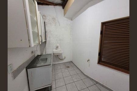 Casa à venda com 122m², 3 quartos e 2 vagas