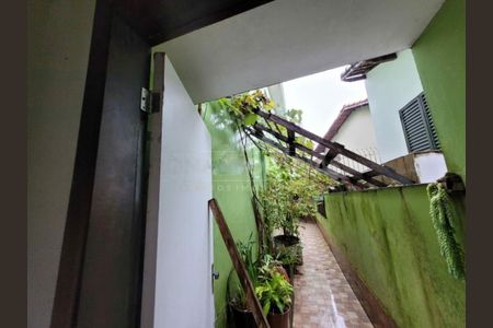 Casa à venda com 122m², 3 quartos e 2 vagas