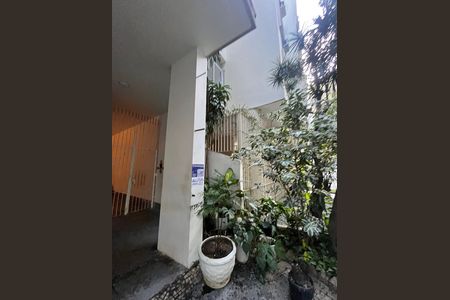 Apartamento à venda com 37m², 1 quarto e sem vaga Apartamento à venda com 37m², 1 quarto e sem vagaPlaca