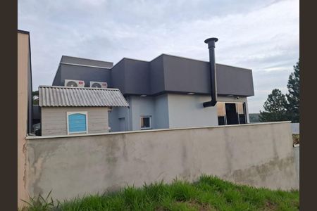 Casa à venda com 195m², 3 quartos e 6 vagas
