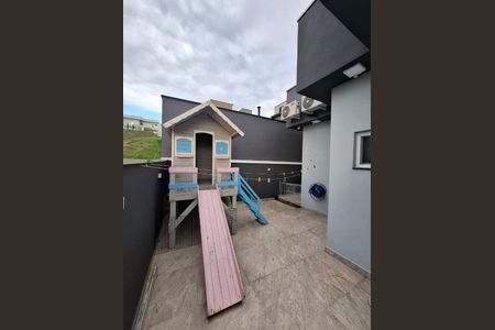 Casa à venda com 195m², 3 quartos e 6 vagas
