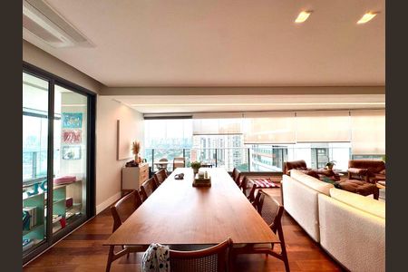 Apartamento à venda com 3 quartos, 225m² em Cidade Monções, São Paulo