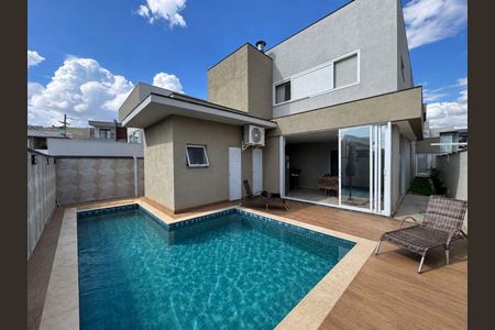 Casa à venda com 4 quartos, 230m² em Jardim Ermida I, Jundiaí