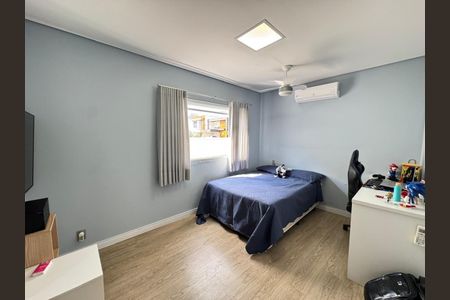 Casa à venda com 230m², 4 quartos e 4 vagas