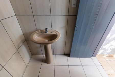 Casa para alugar com 55m², 1 quarto e sem vaga Casa para alugar com 55m², 1 quarto e sem vagaBanheiro