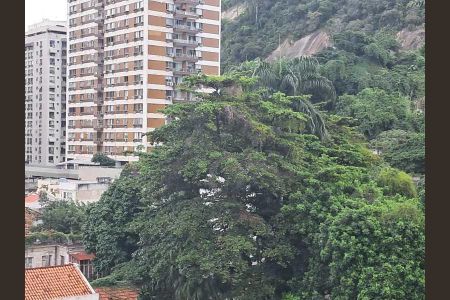 Apartamento à venda com 76m², 2 quartos e sem vaga