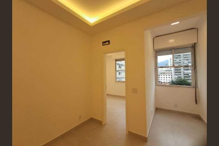 Apartamento à venda com 76m², 2 quartos e sem vaga
