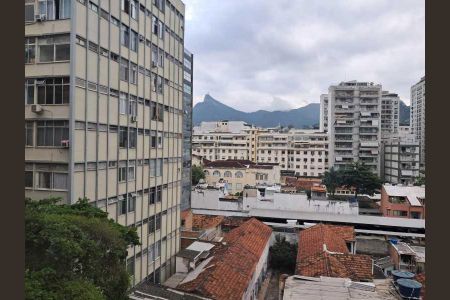Apartamento à venda com 76m², 2 quartos e sem vaga