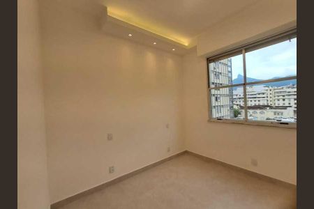 Apartamento à venda com 76m², 2 quartos e sem vaga