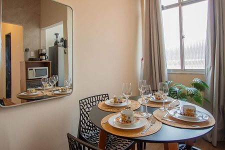 Apartamento à venda com 2 quartos, 70m² em Centro, Rio de Janeiro