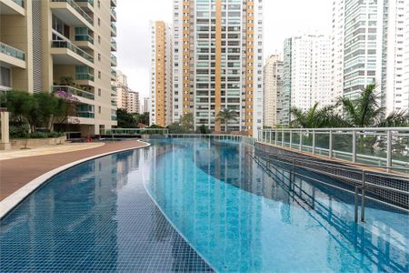 Apartamento à venda com 186m², 3 quartos e 3 vagas