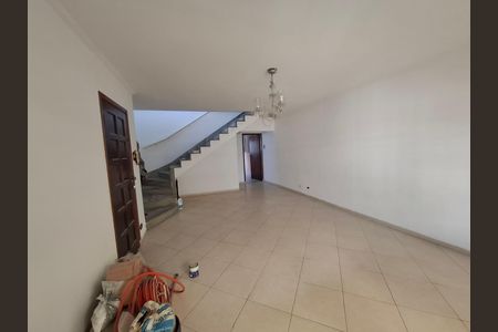 Casa à venda com 142m², 4 quartos e 2 vagas