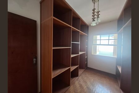 Casa à venda com 142m², 4 quartos e 2 vagas