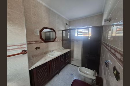 Casa à venda com 142m², 4 quartos e 2 vagas