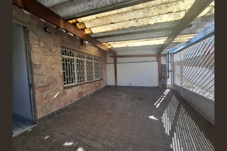 Casa à venda com 142m², 4 quartos e 2 vagas