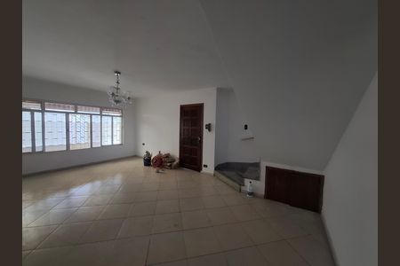 Casa à venda com 142m², 4 quartos e 2 vagas