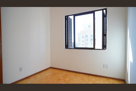 Apartamento para alugar com 115m², 3 quartos e sem vaga Apartamento para alugar com 115m², 3 quartos e sem vagaQuarto 1