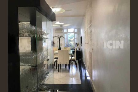Apartamento à venda com 190m², 4 quartos e sem vaga