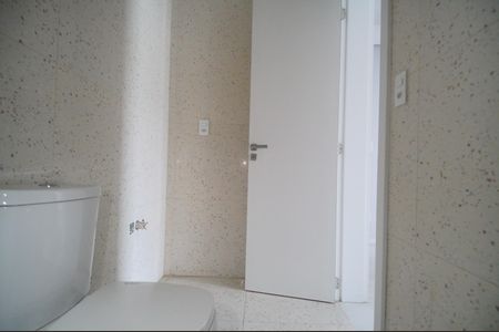 Apartamento para alugar com 184m², 3 quartos e 3 vagasBanheiro social