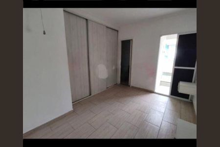 Casa à venda com 3 quartos, 100m² em Vila Brasil, São Paulo