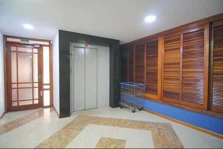 Apartamento para alugar com 246m², 4 quartos e 2 vagasHall de entrada
