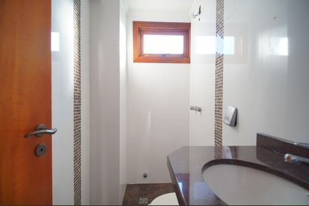 Apartamento para alugar com 246m², 4 quartos e 2 vagasBanheiro 1