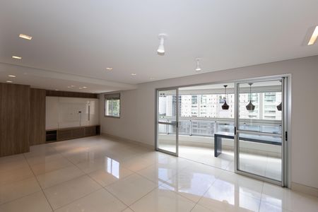 Apartamento para alugar com 105m², 2 quartos e 2 vagas