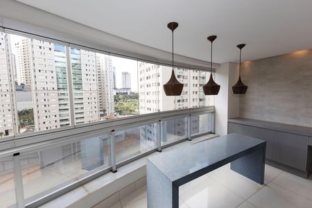 Apartamento para alugar com 105m², 2 quartos e 2 vagas