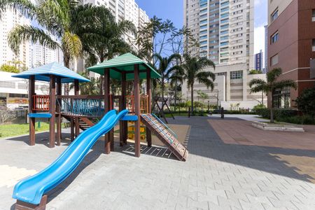 Apartamento para alugar com 105m², 2 quartos e 2 vagas Apartamento para alugar com 105m², 2 quartos e 2 vagasÁrea comum - Playground