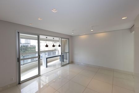 Apartamento para alugar com 105m², 2 quartos e 2 vagas
