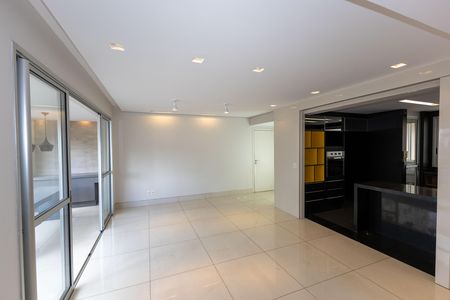 Apartamento para alugar com 105m², 2 quartos e 2 vagas