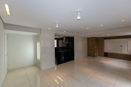 Apartamento para alugar com 105m², 2 quartos e 2 vagas