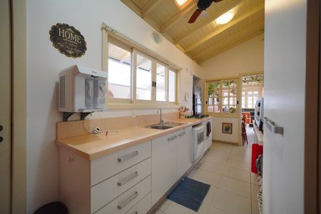 Casa para alugar com 450m², 3 quartos e 3 vagasCozinha