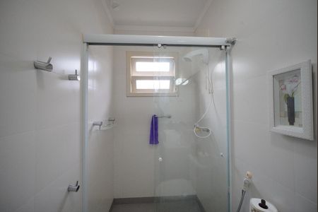 Casa para alugar com 450m², 3 quartos e 3 vagasBanheiro Social