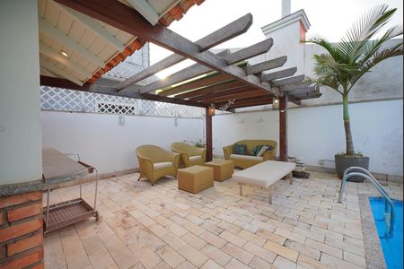 Casa para alugar com 450m², 3 quartos e 3 vagasÁrea da Piscina