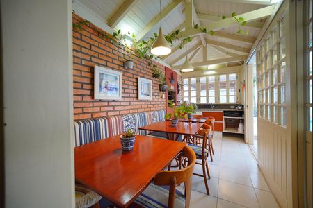 Casa para alugar com 450m², 3 quartos e 3 vagasEspaço Gourmet