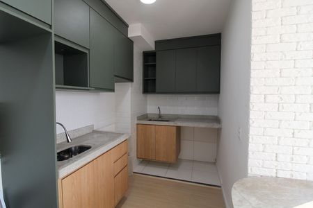 Cozinha de apartamento para alugar com 2 quartos, 35m² em Jardim Peri Peri, São Paulo