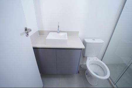 Apartamento para alugar com 61m², 3 quartos e 1 vaga Apartamento para alugar com 61m², 3 quartos e 1 vagaBanheiro social