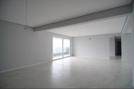 Apartamento para alugar com 329m², 3 quartos e 3 vagasSala/Cozinha