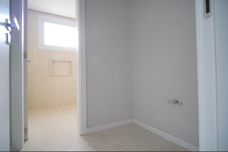 Apartamento à venda com 185m², 3 quartos e 3 vagasBanheiro da Suíte 2 e 3