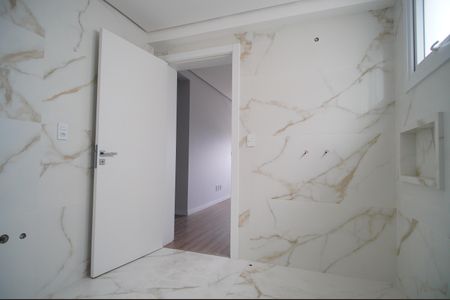 Apartamento à venda com 185m², 3 quartos e 3 vagasBanheiro da Suíte 1